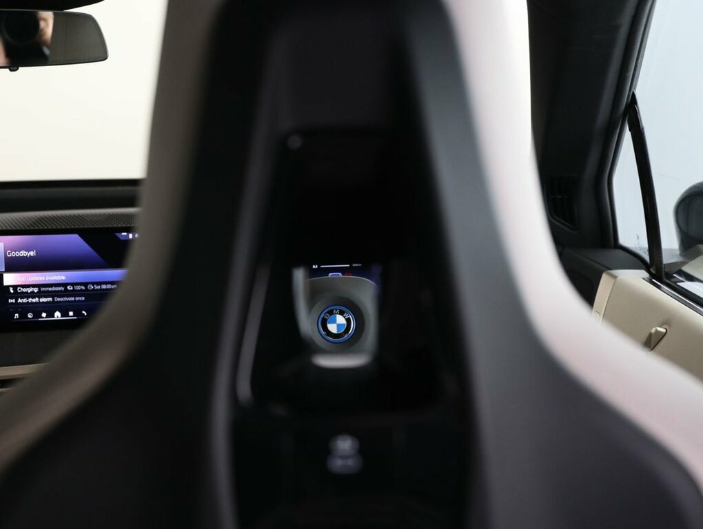 BMW iX 240Kw Xdrive40 M Sport 76.6Kwh Black #47