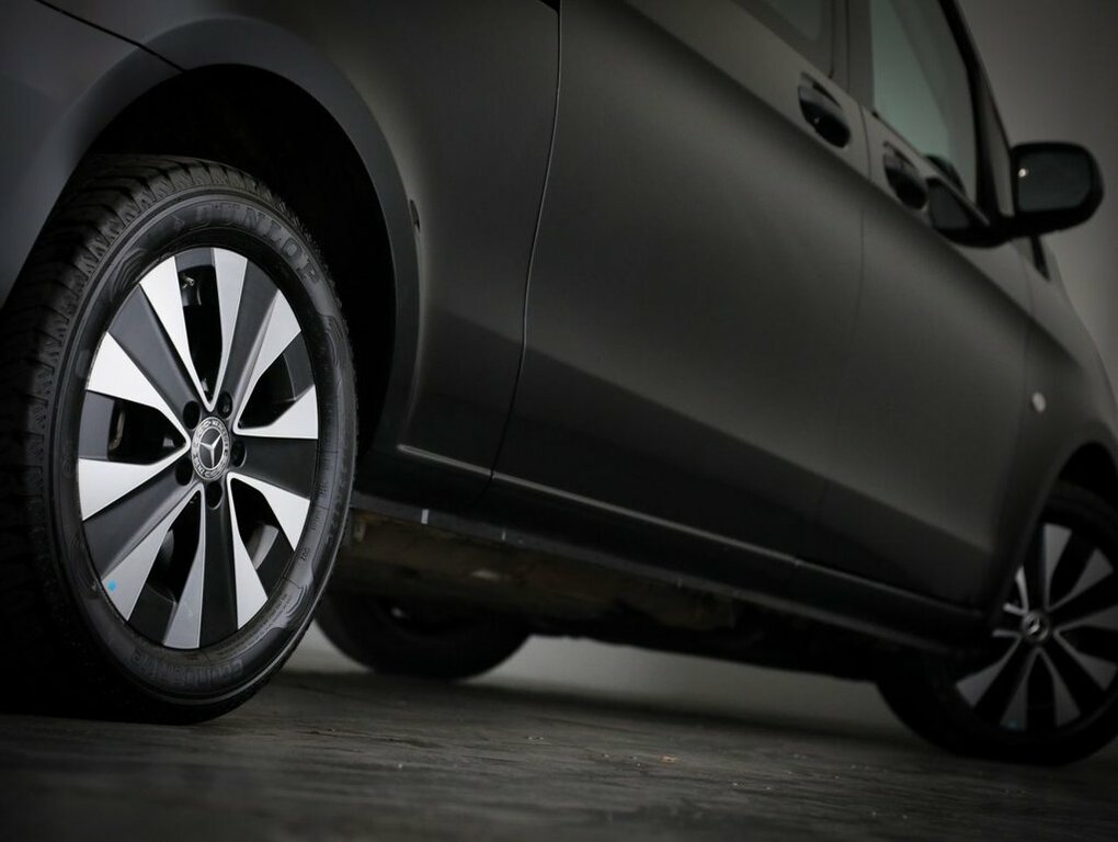 Mercedes-Benz Vito 2L Select Black #4