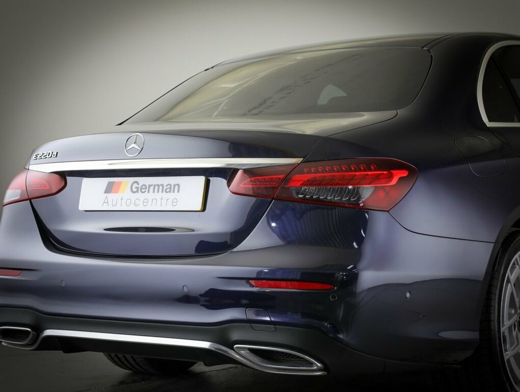 Mercedes-Benz E Class 2L Amg Line Blue #5