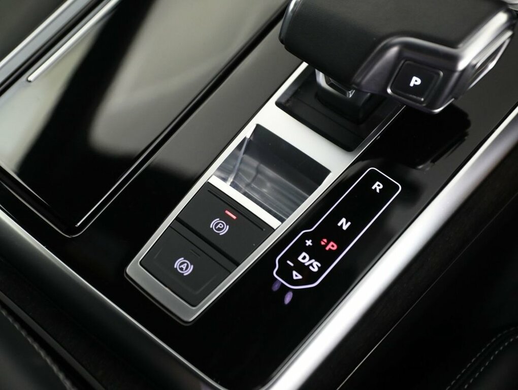 Audi Q7 3.0 Tfsie V6 55 Sport Suv Plug In Hybri Black #31