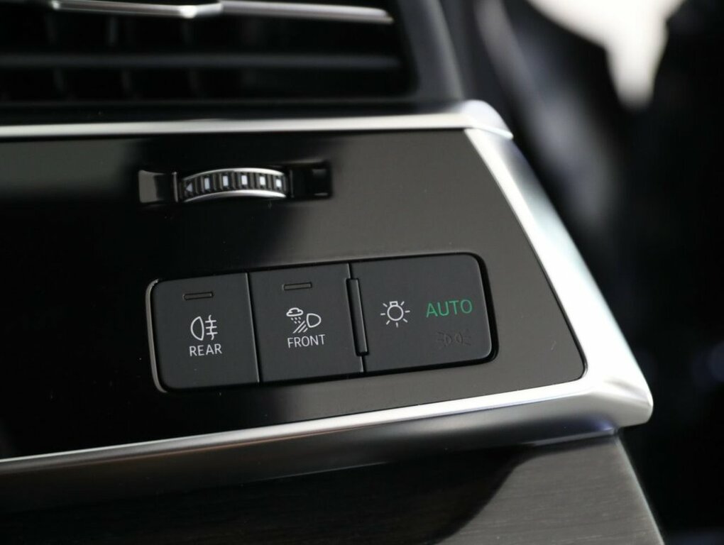 Audi Q7 3.0 Tfsie V6 55 Sport Suv Plug In Hybri Black #38