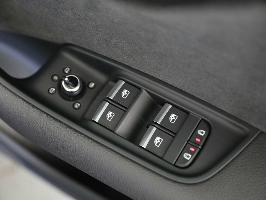 Audi Q7 3.0 Tfsie V6 55 Sport Suv Plug In Hybri Black #36