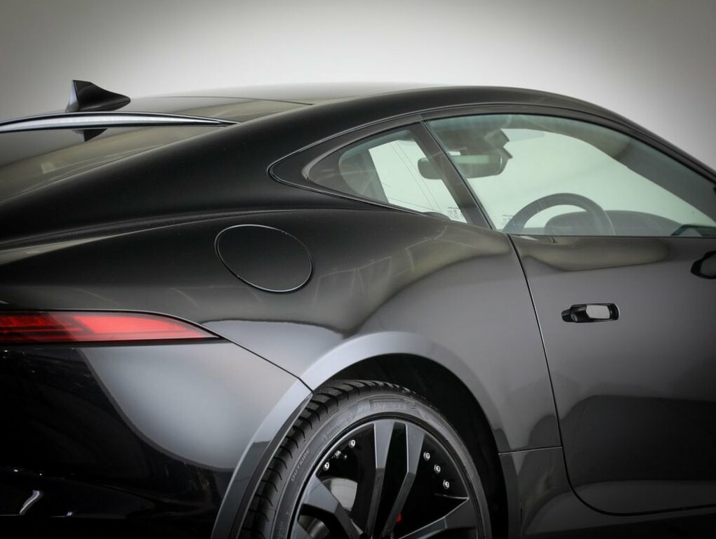 Jaguar F-Type 2.0 P300 R-dynamic Silver #9