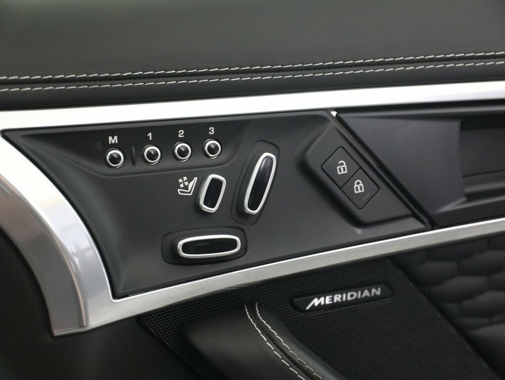 Jaguar F-Type 2.0 P300 R-dynamic Silver #45