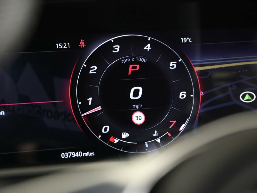 Jaguar F-Type 2.0 P300 R-dynamic Silver #32