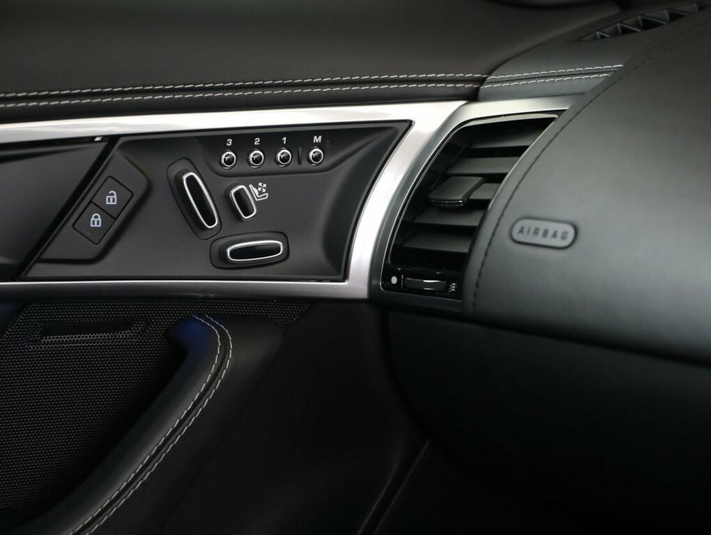 Jaguar F-Type 2.0 P300 R-dynamic Silver #42