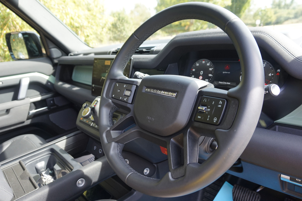 Land Rover Defender Estate Green #6