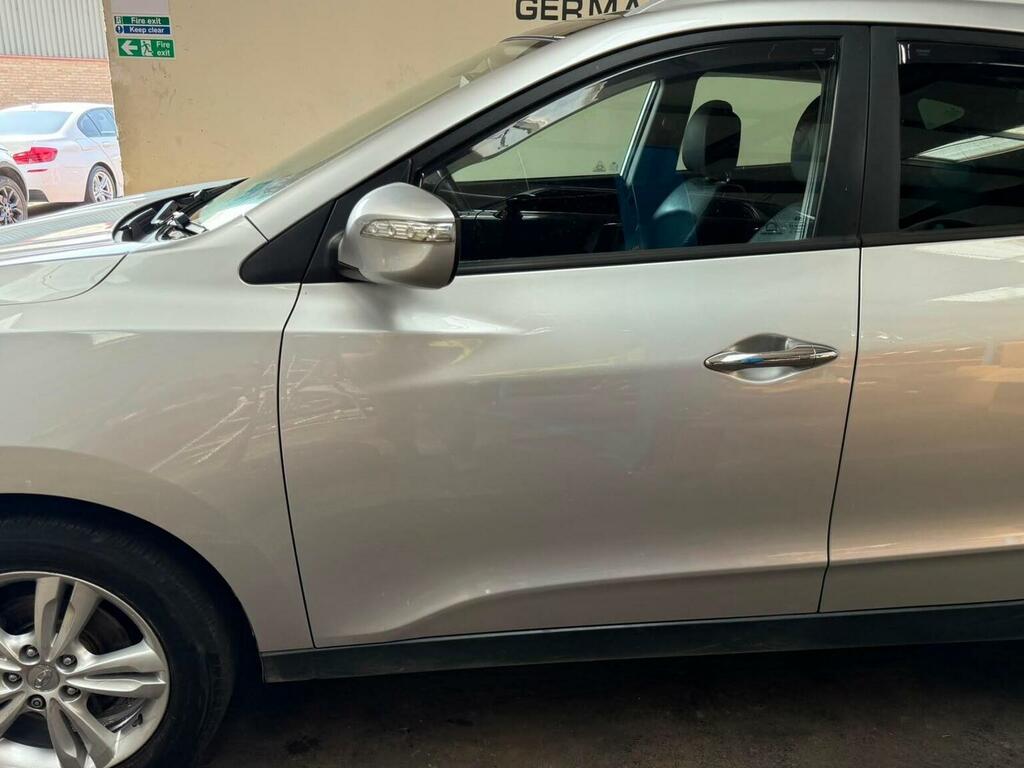 Hyundai Ix35 1.7 Crdi Premium Euro 5 Ss Silver #2