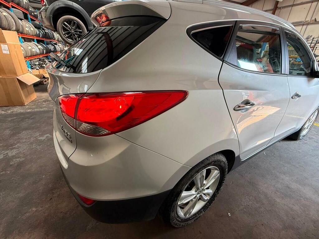 Hyundai Ix35 1.7 Crdi Premium Euro 5 Ss Silver #6