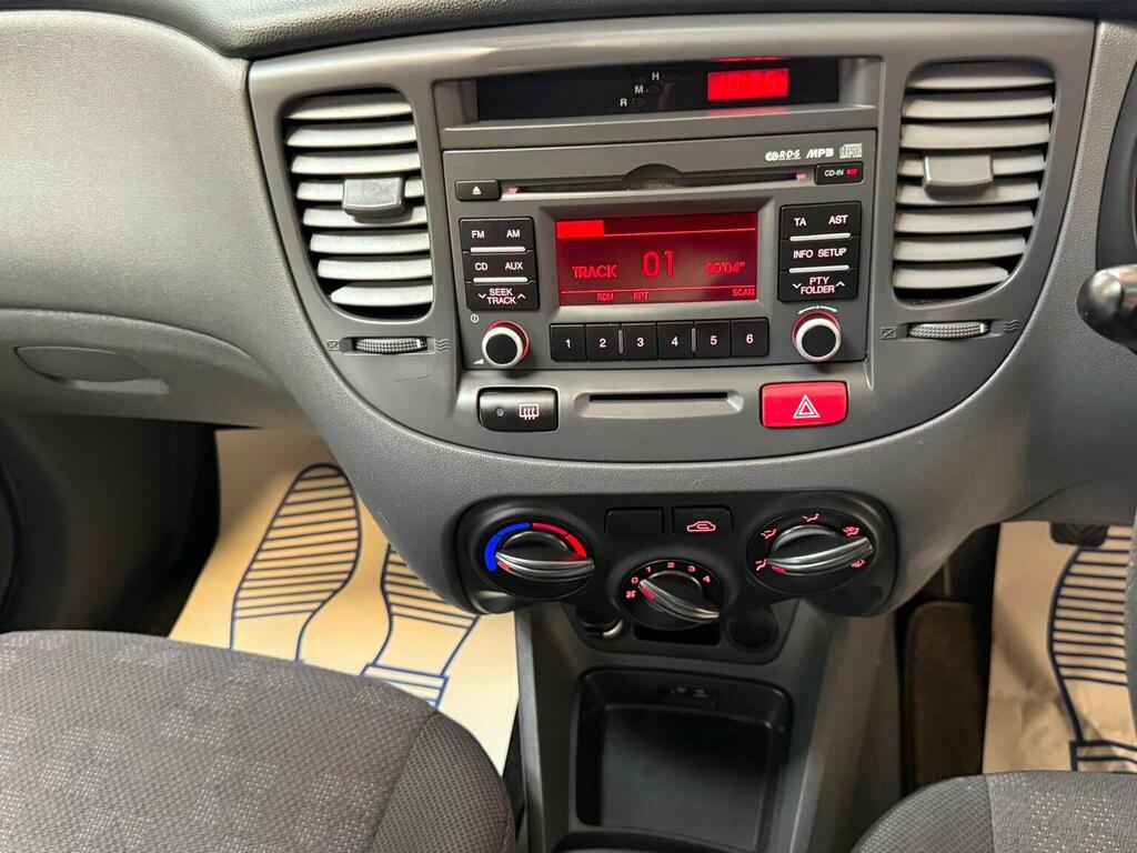 Kia RIO 2010 1.4 Strike 96 Bhp Mot Service Warranty Ser Black #39