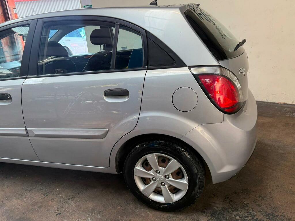 Kia RIO 2010 1.4 Strike 96 Bhp Mot Service Warranty Ser Black #15