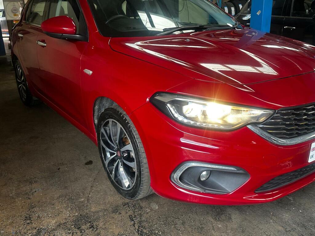 Fiat Tipo 1.6 Multijetii Lounge Euro 6 Ss Red #5