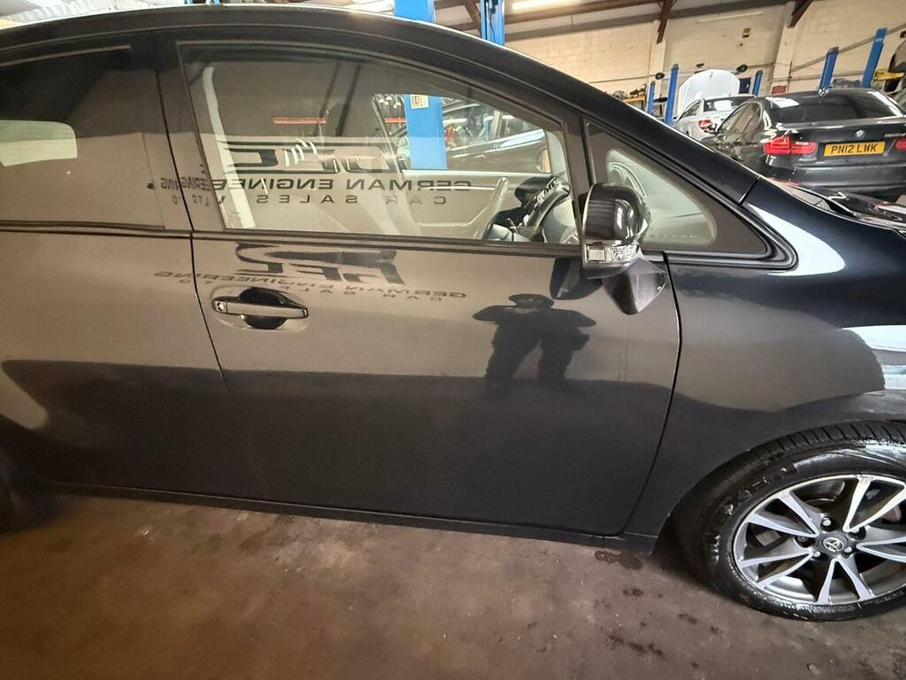 Toyota Verso 1.8 Valvematic Icon 145 Bhp Grey #18