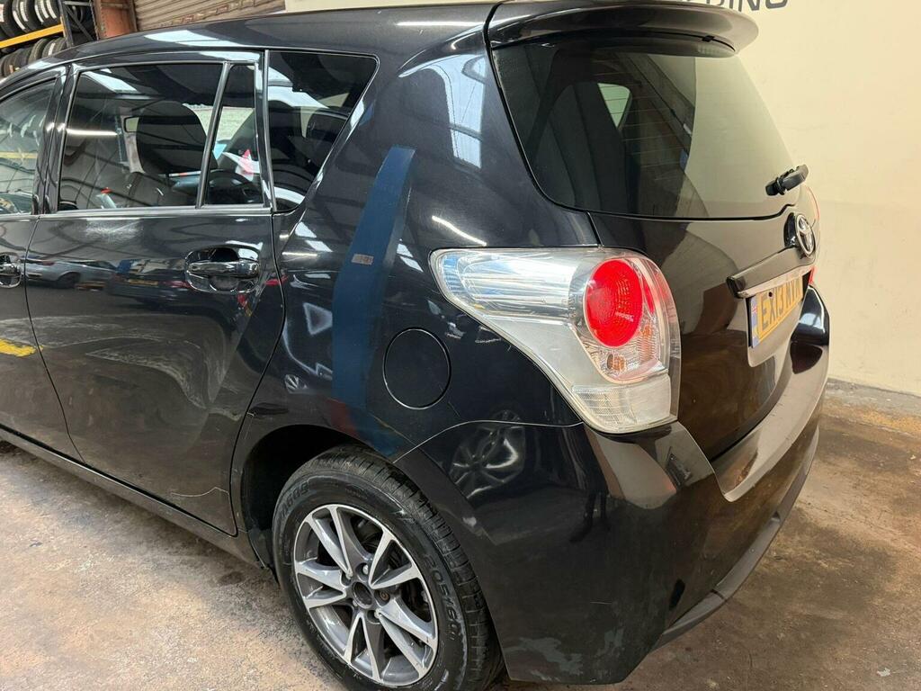 Toyota Verso 1.8 Valvematic Icon 145 Bhp Grey #8