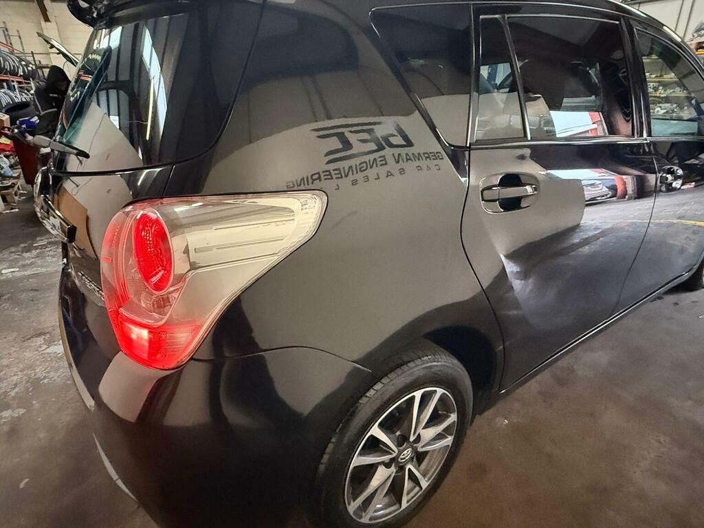 Toyota Verso 1.8 Valvematic Icon 145 Bhp Grey #12