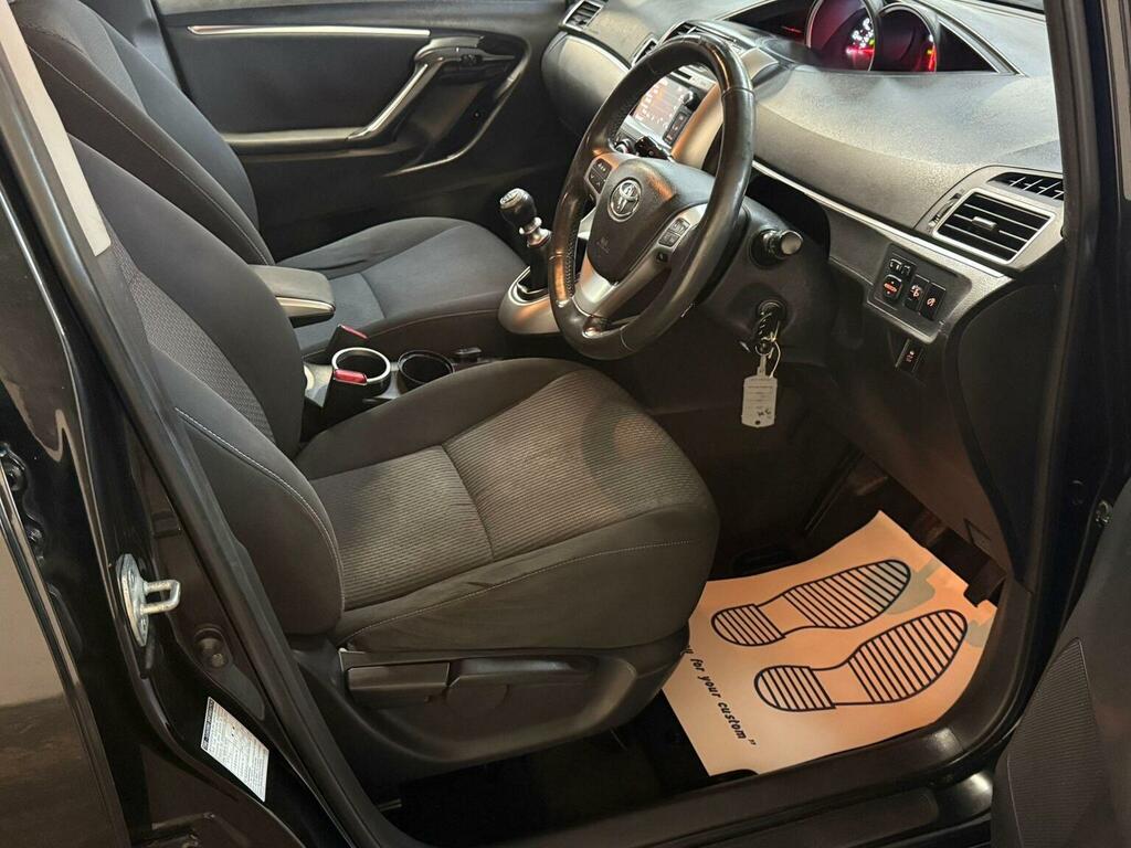 Toyota Verso 1.8 Valvematic Icon 145 Bhp Grey #20