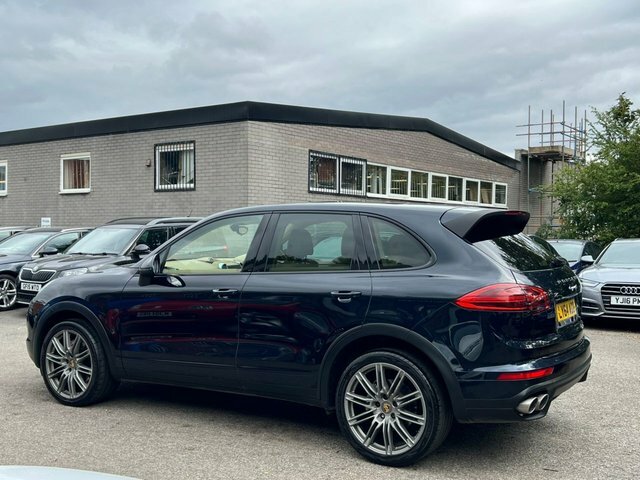 Porsche Cayenne Suv 3.6T V6 Gts Suv Tiptronics 4Wd Euro Red #8