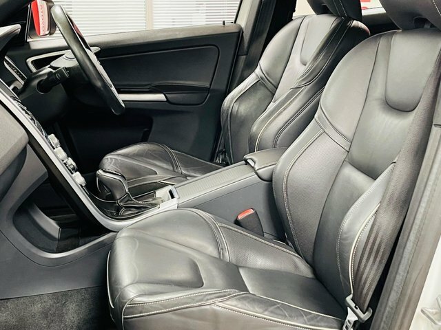 Volvo XC60 D5 R-design Lux Nav White #5