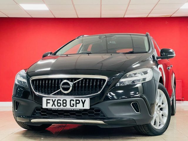 Volvo V40 Cross Country T3 Gpf Nav Plus FX68GPY Black #4