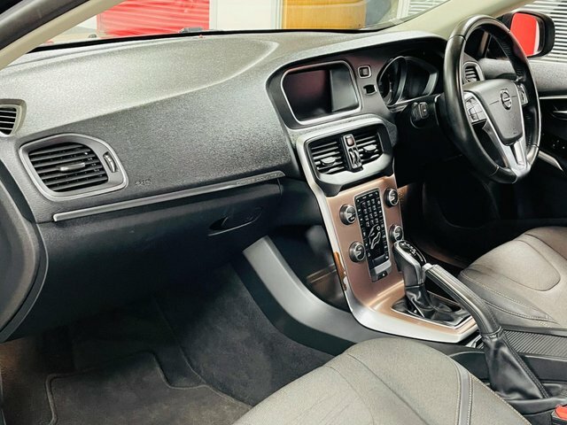 Volvo V40 Cross Country T3 Gpf Nav Plus FX68GPY Black #3