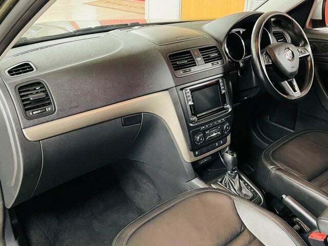 Skoda Yeti Tsi Se L Outdoor BT66DHF Green #4