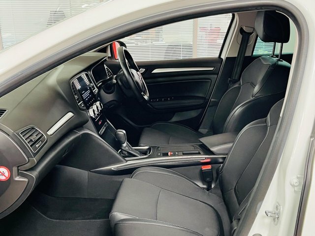 Renault Megane Blue Dci Iconic Sport White #6