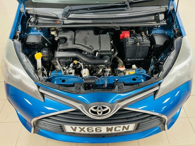 Toyota Yaris Silver #18