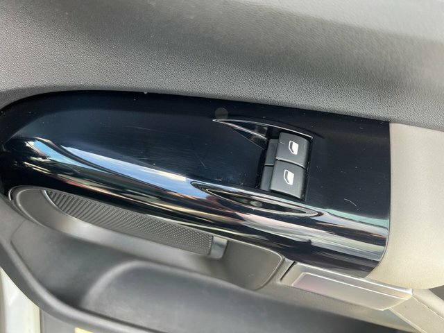 Citroen C4 Cactus 1.5 Bluehdi Flair 2018 Green #24