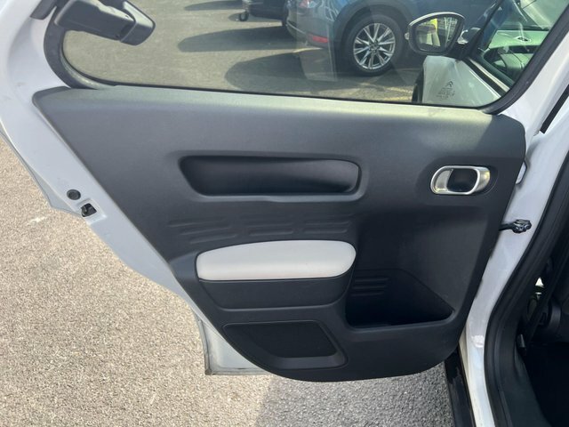 Citroen C4 Cactus 1.5 Bluehdi Flair 2018 Green #20