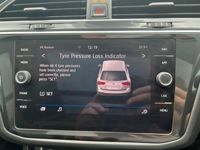 Volkswagen Tiguan Se Navigation Grey #38