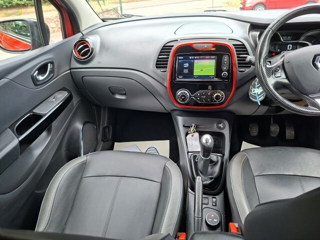 Renault Captur Dci Energy Signature Nav Suv Eur LR65LPO Red #5