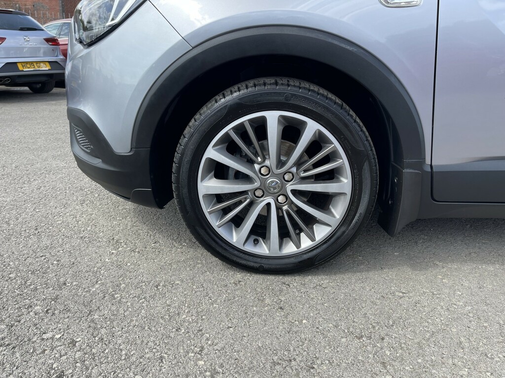 Vauxhall Crossland X 1.2 Sri Nav Suv 83 Ps White #13