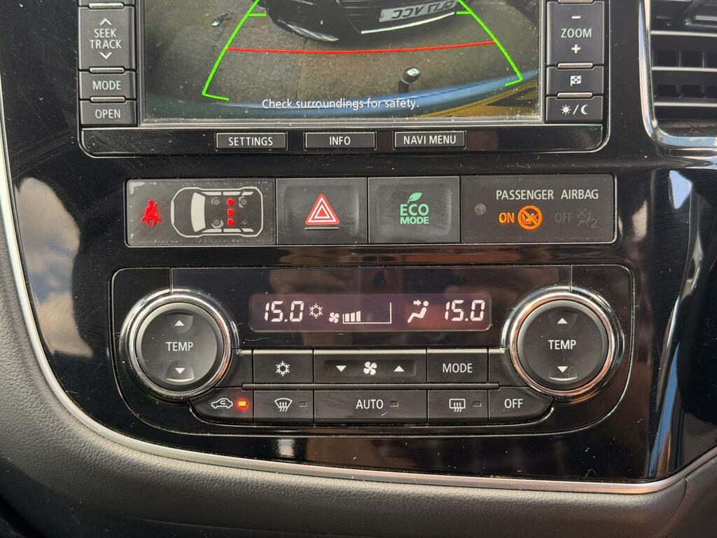 Mitsubishi Outlander Outlander Gx 4 Di-d Red #32