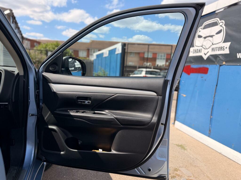 Mitsubishi Outlander Outlander Gx 4 Di-d Red #25