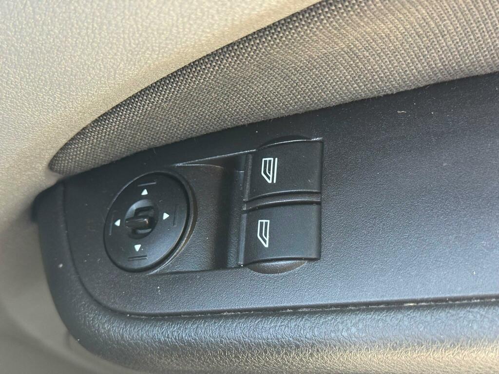 Ford Focus 1.6 Zetec Hatchback 161 Gkm, 9 Blue #19
