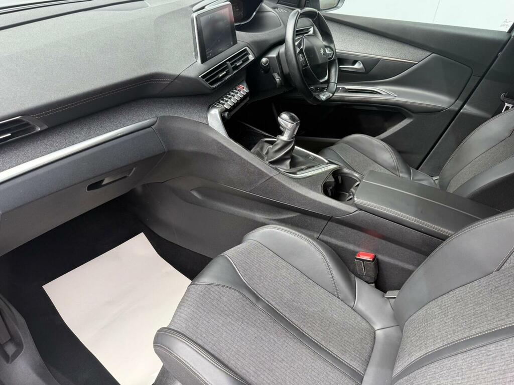 Peugeot 5008 Allure Green #24