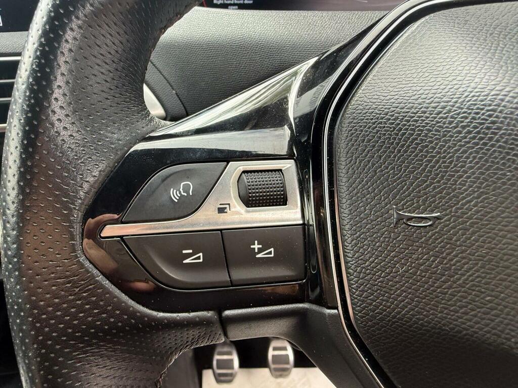 Peugeot 5008 Allure Green #18