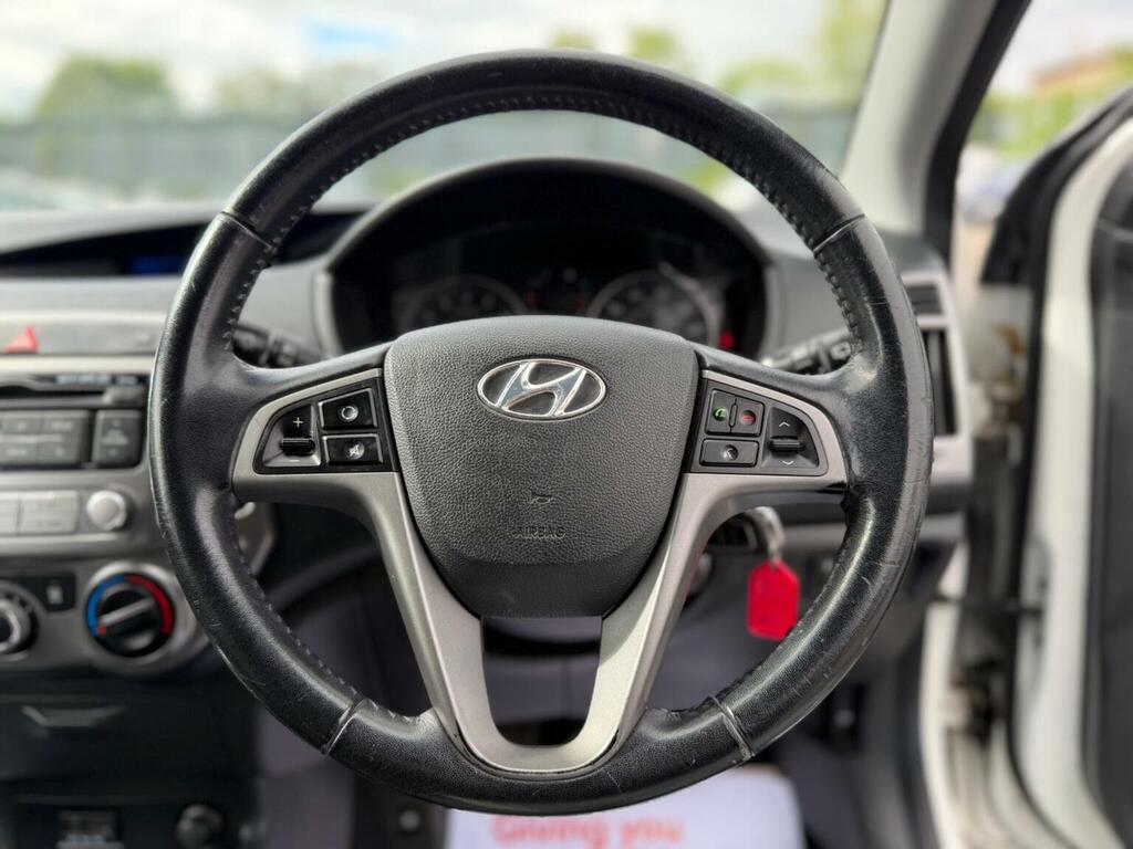 Hyundai I20 1.2 Classic Euro 5 Red #25