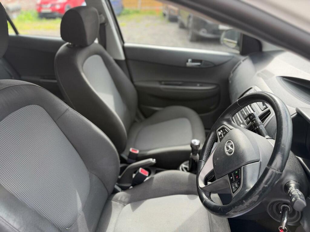 Hyundai I20 1.2 Classic Euro 5 Red #21