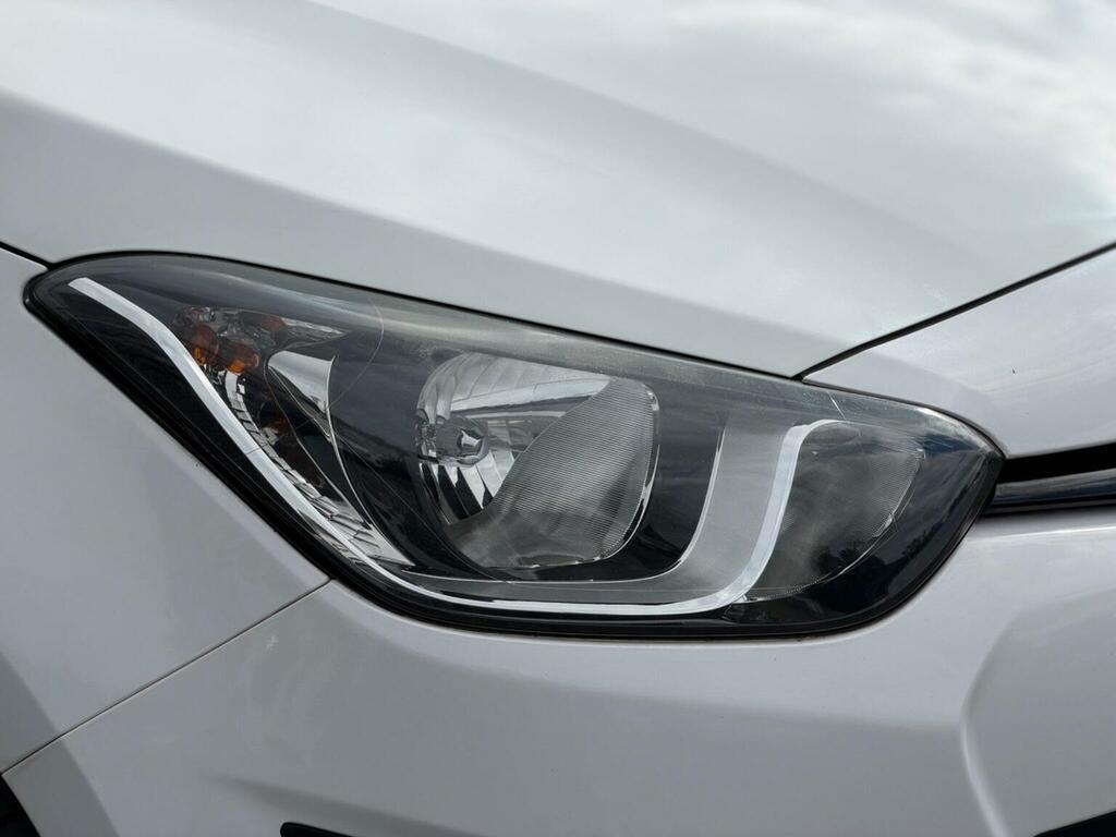 Hyundai I20 1.2 Active Euro 5 White #6