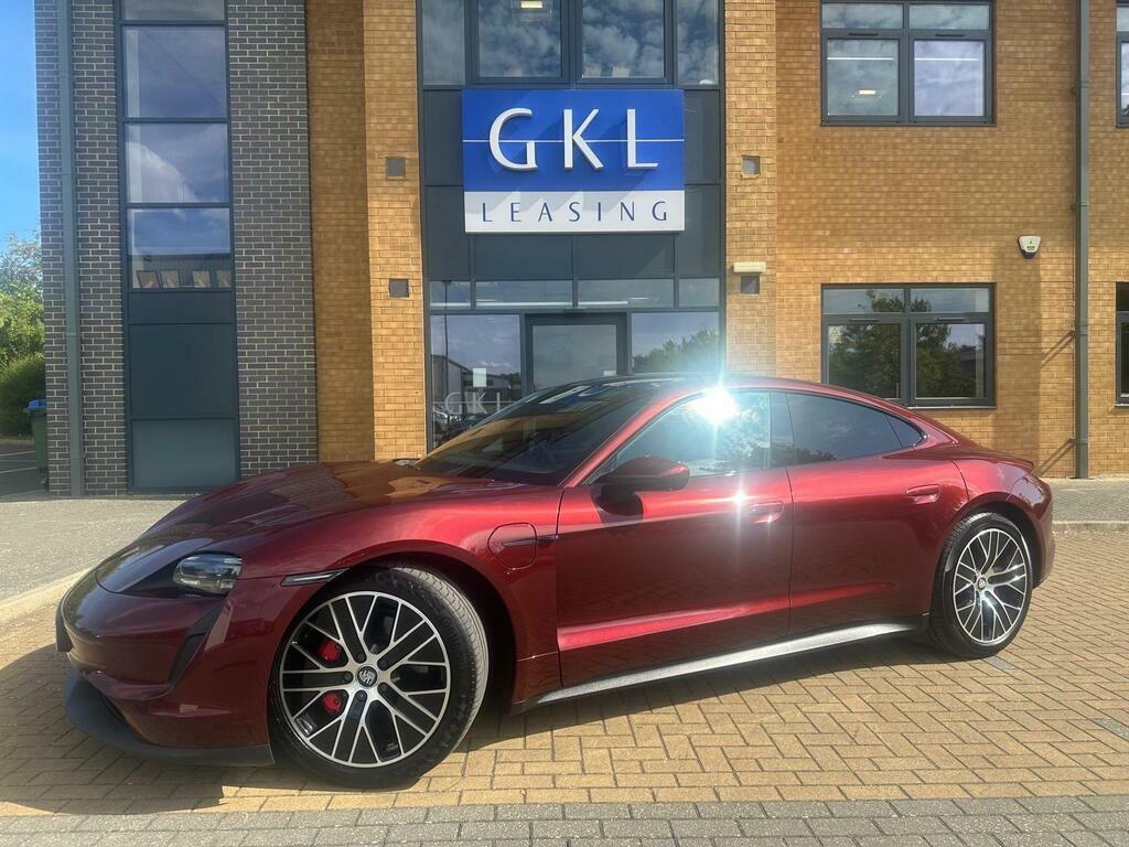 Porsche Taycan Performance 79.2Kwh 4S 4Wd Red