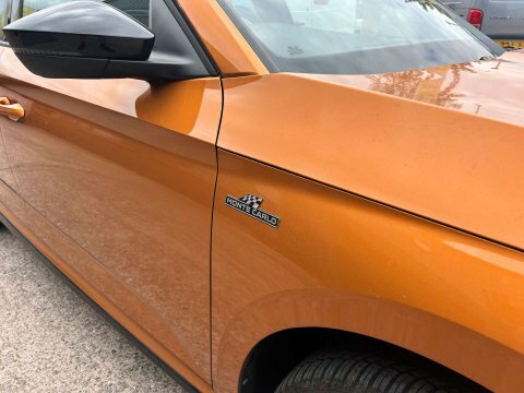 Skoda Kamiq 1.5 Kamiq Monte Orange #2