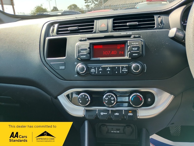 Kia RIO 1Low Milage 59Klow Insuranceulezbluetooth3m Silver #4