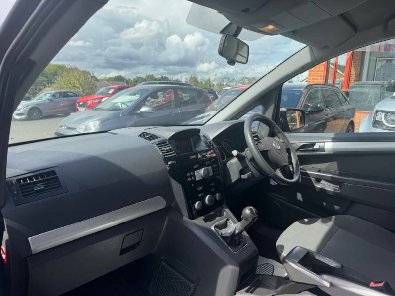 Vauxhall Zafira 1.8I 120 Exclusiv - 2014 14 Black #3