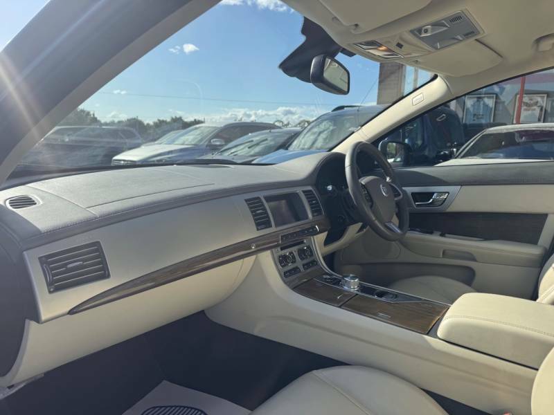 Jaguar XF 2.2D Premium Luxury Blue #3