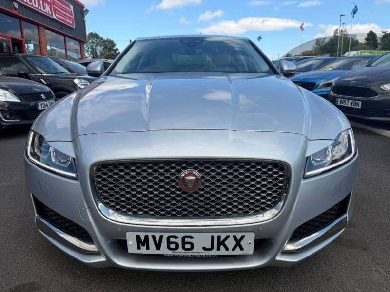 Jaguar XF 2.0D 180 Portfolio Awd Silver #6