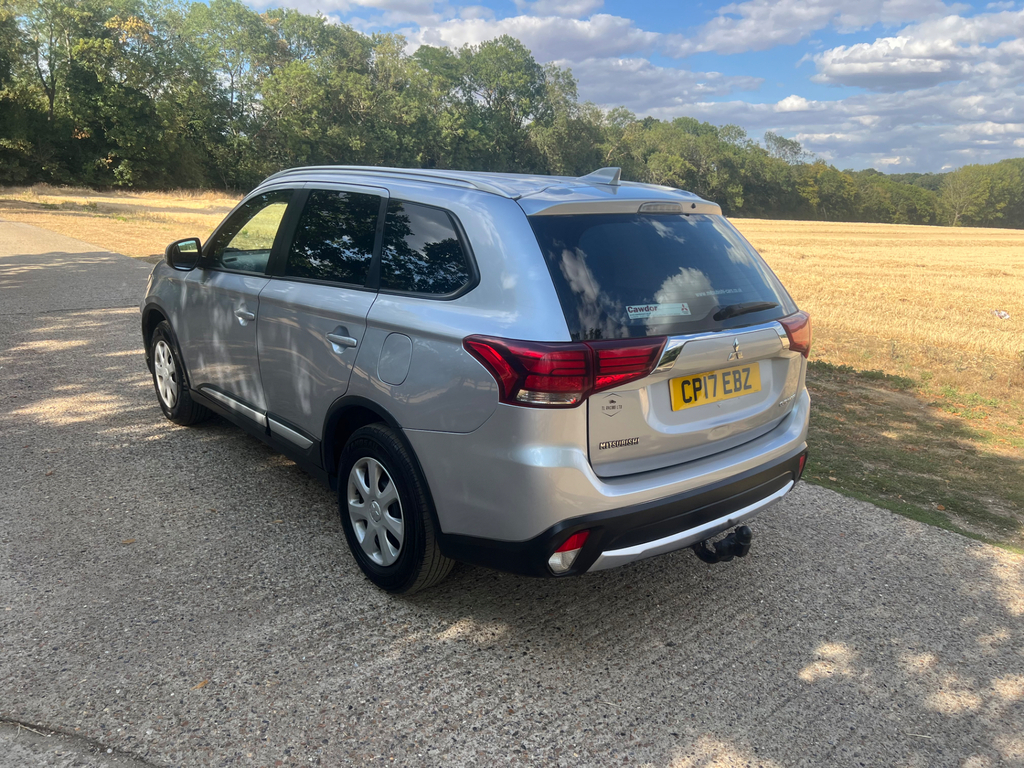 Mitsubishi Outlander Di-d Commercial 2 Seater #4