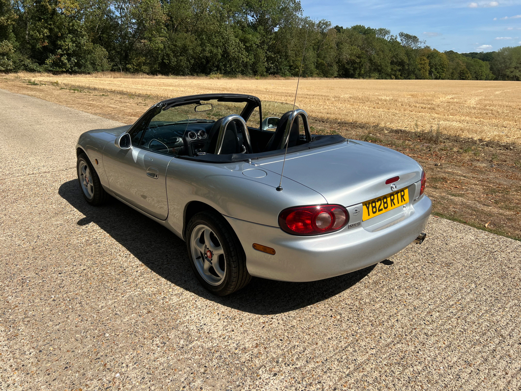 Mazda MX-5 Mk2 1.6L Silver #4