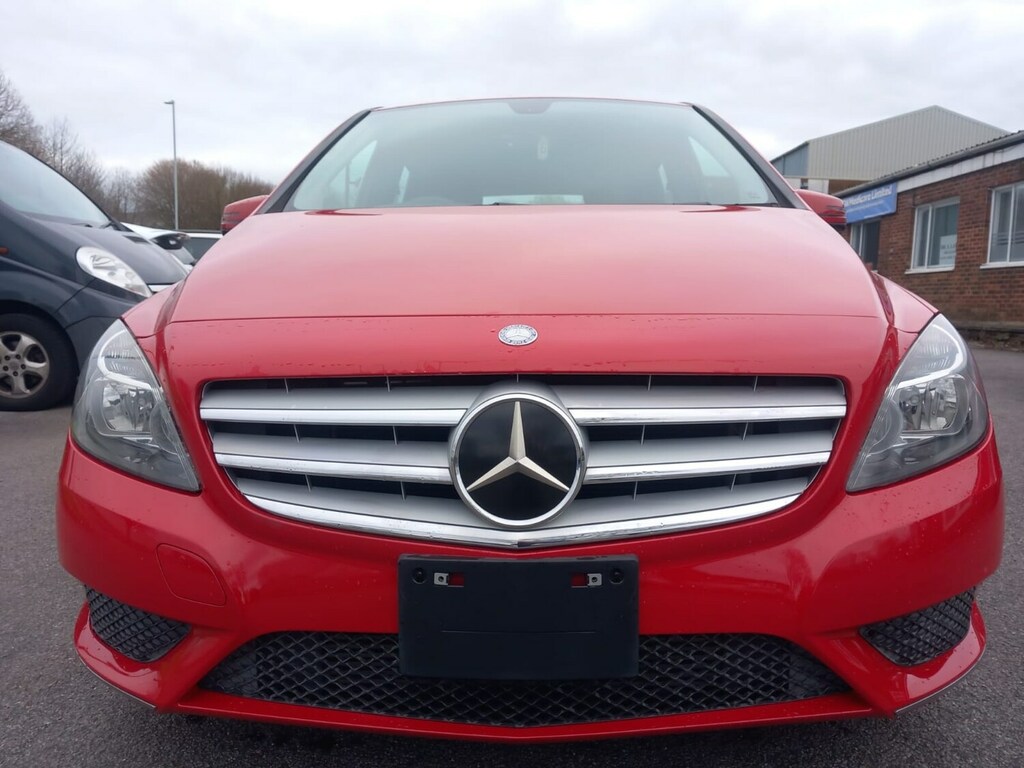 Mercedes-Benz B Class 1.6 Only 22,000 Miles Red