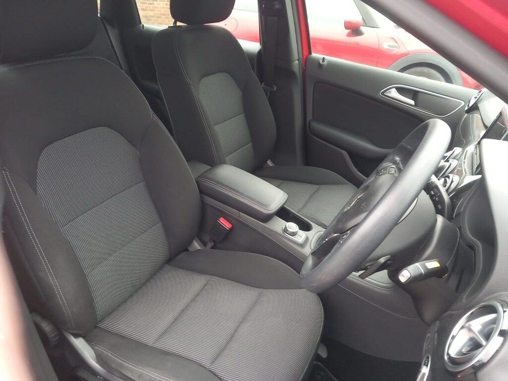 Mercedes-Benz B Class 1.6 Only 22,000 Miles Red #6